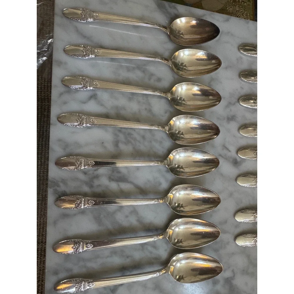 1847 Rogers Bros First Love Silverplate Flatware Set 39 Pieces Floral IS EUC